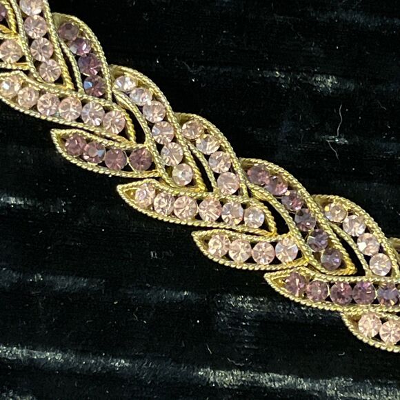 Vintage NWT Rare Crown Trifari Goldtone Pink Purple Rhinestone Bracelet 7” - Picture 3 of 14